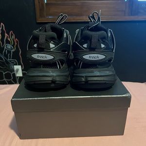 BRAND NEW! Balenciaga Track Sneakers Size 42/9 men